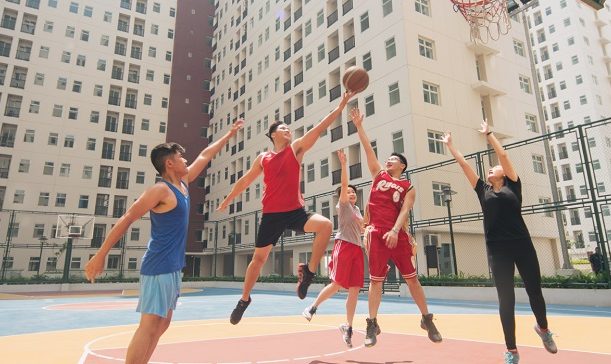 BASKETBALL-COURT